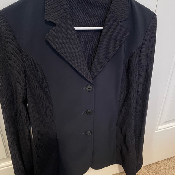 R.J. Classics Show Coat - Picture 5 of 5